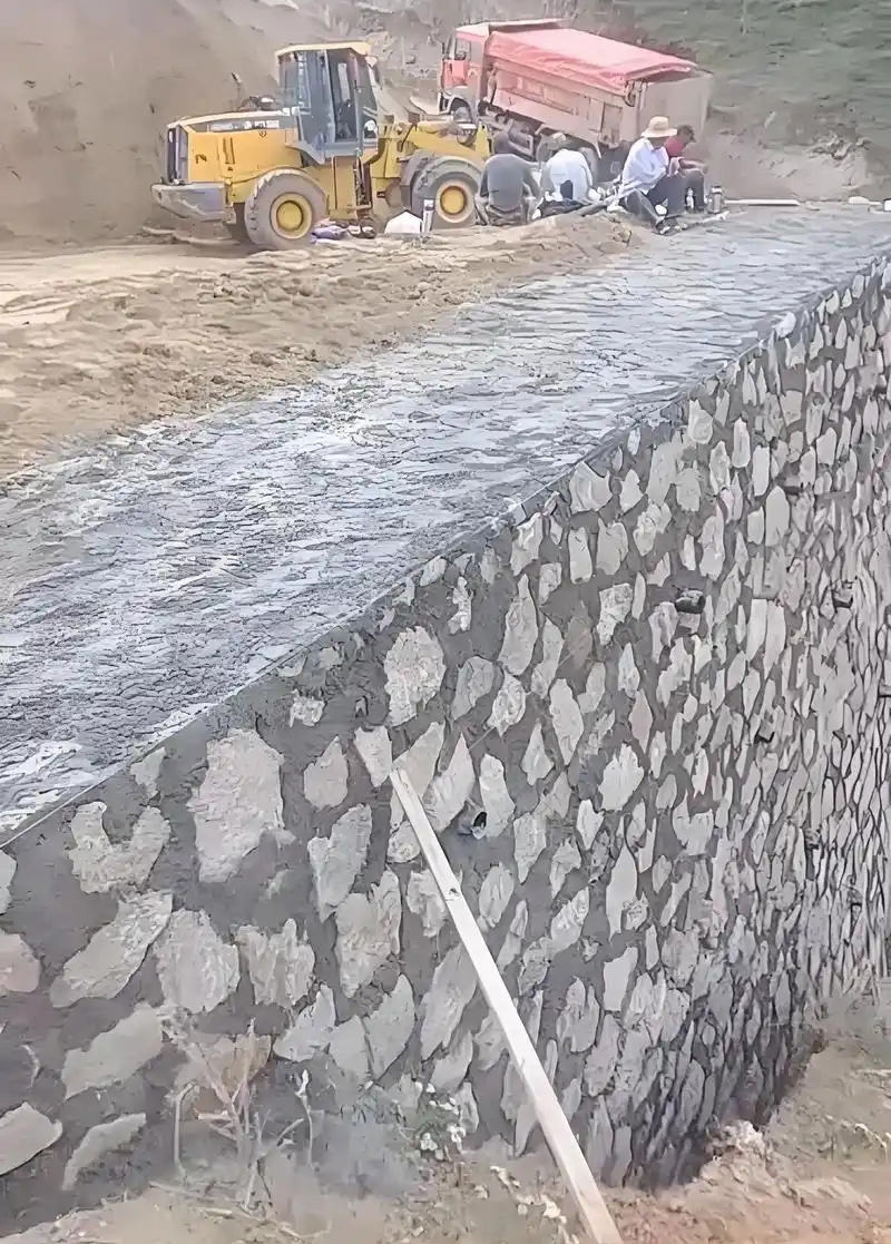 临沂兰陵县边坡加固